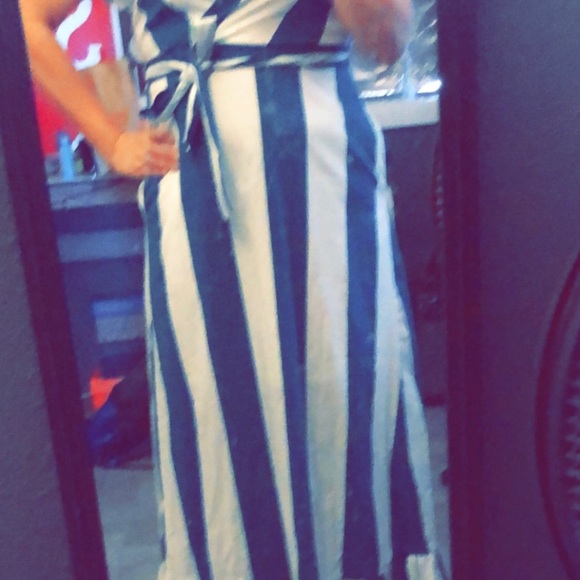 New York and Co Dress - Picture 5 of 7